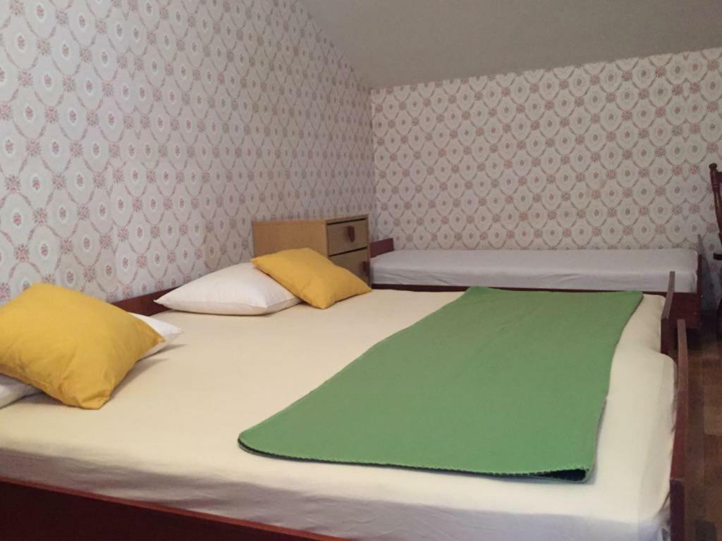 Big 4-Bedroom Apartment Perica, Podstrana Extérieur photo
